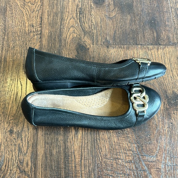 Black flats - Picture 4 of 5